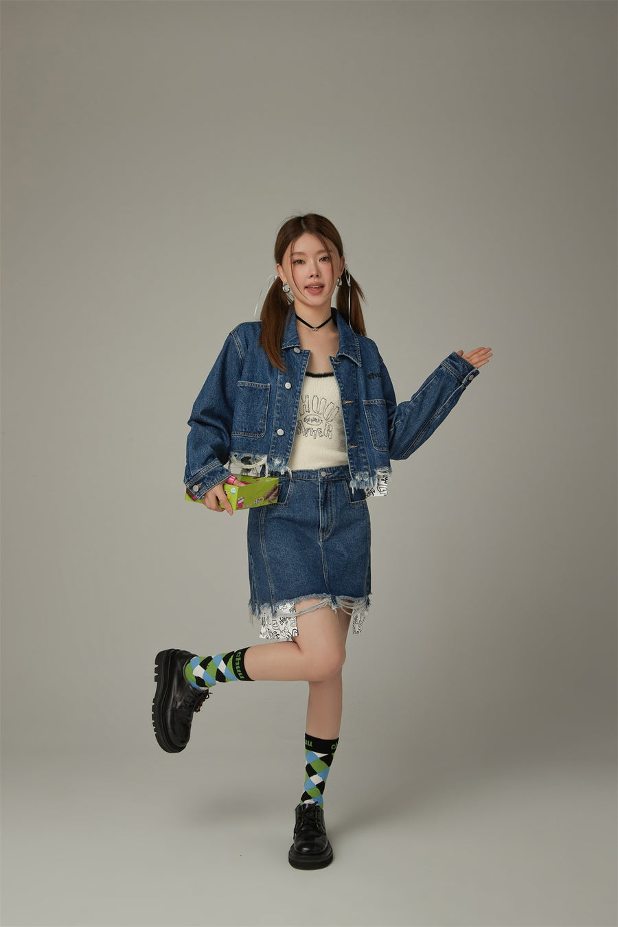 CHUU Color Matching Line Sleeveless Top