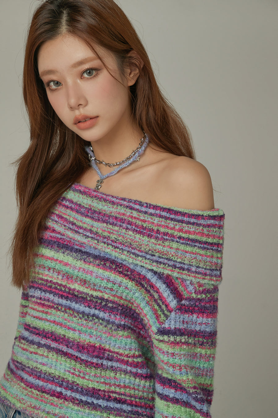 CHUU Off-Shoulder Color Stripe Knit Sweater