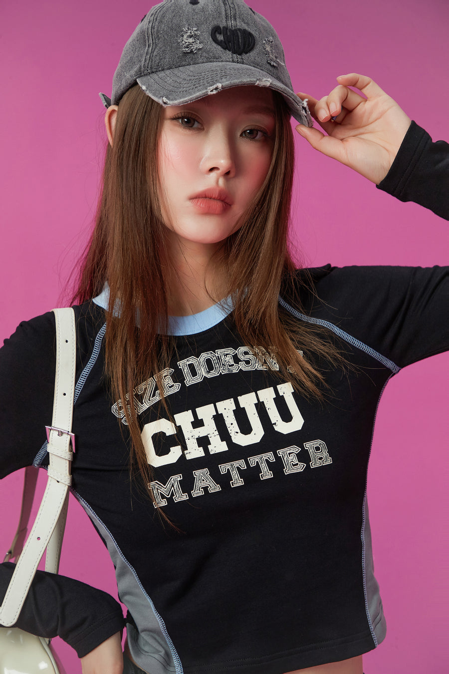 CHUU Size Doesnt Matter Two Toned Crop T-Shirt